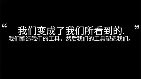 等主人的矮马把派出所的草地薅秃了